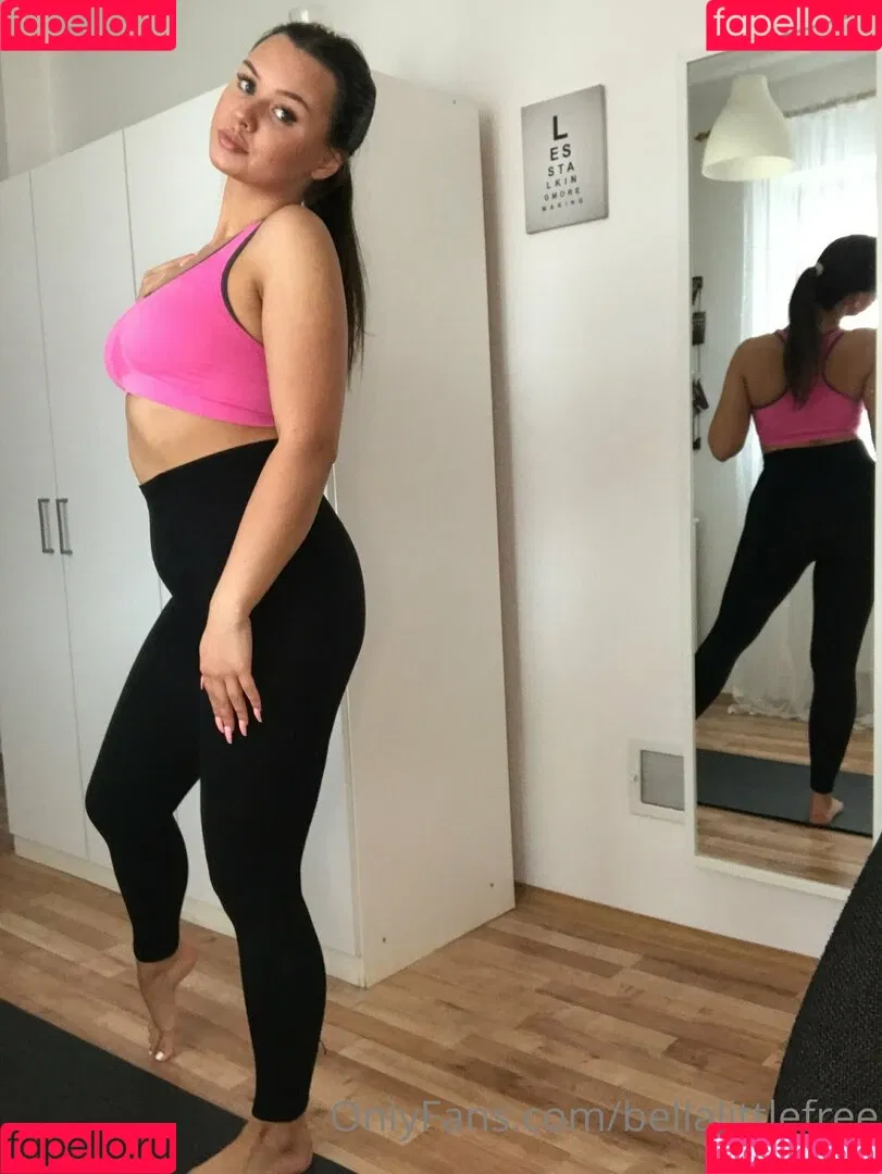 bellalittlefree22 Onlyfans Photo Gallery 