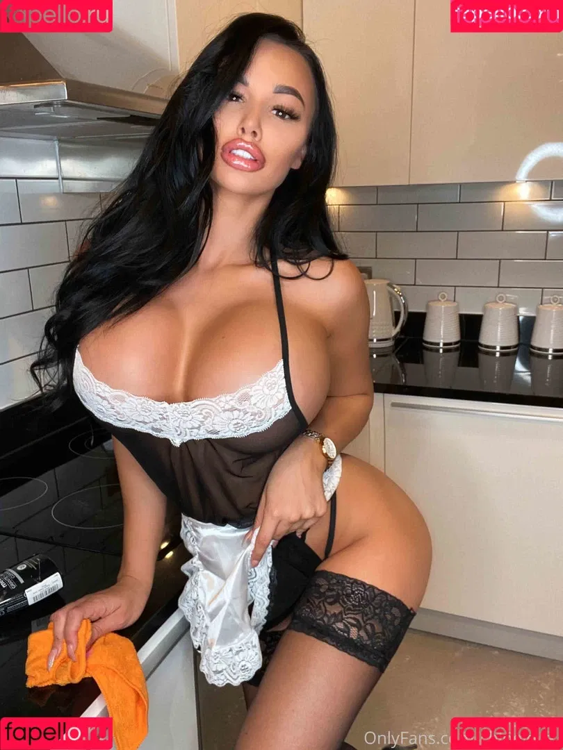 Chloe Love Onlyfans Photo Gallery 