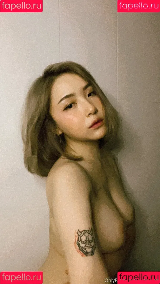b.saya Onlyfans Photo Gallery 