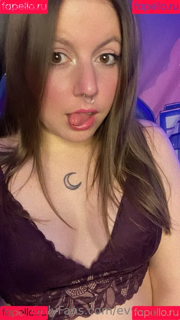evvilmoon Onlyfans Photo Gallery 