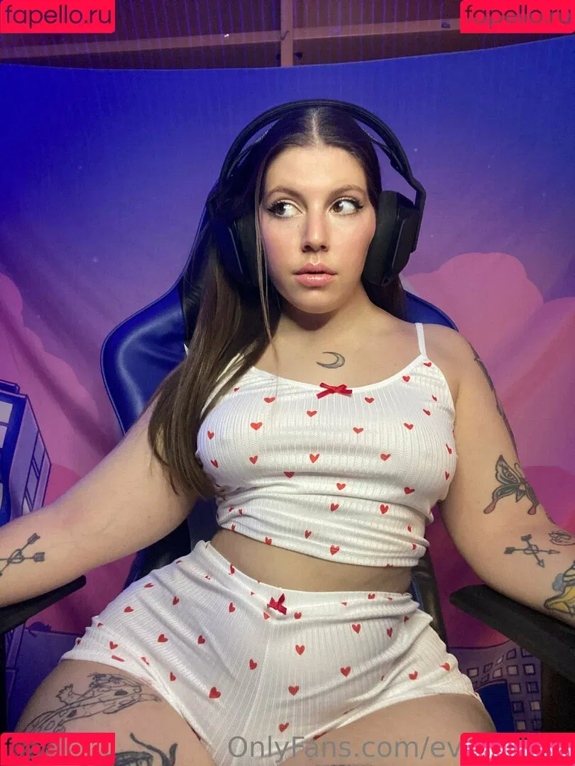evvilmoon Onlyfans Photo Gallery 