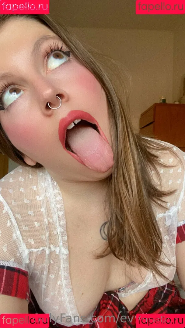 evvilmoon Onlyfans Photo Gallery 