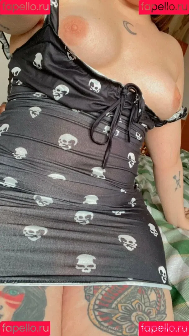 evvilmoon Onlyfans Photo Gallery 