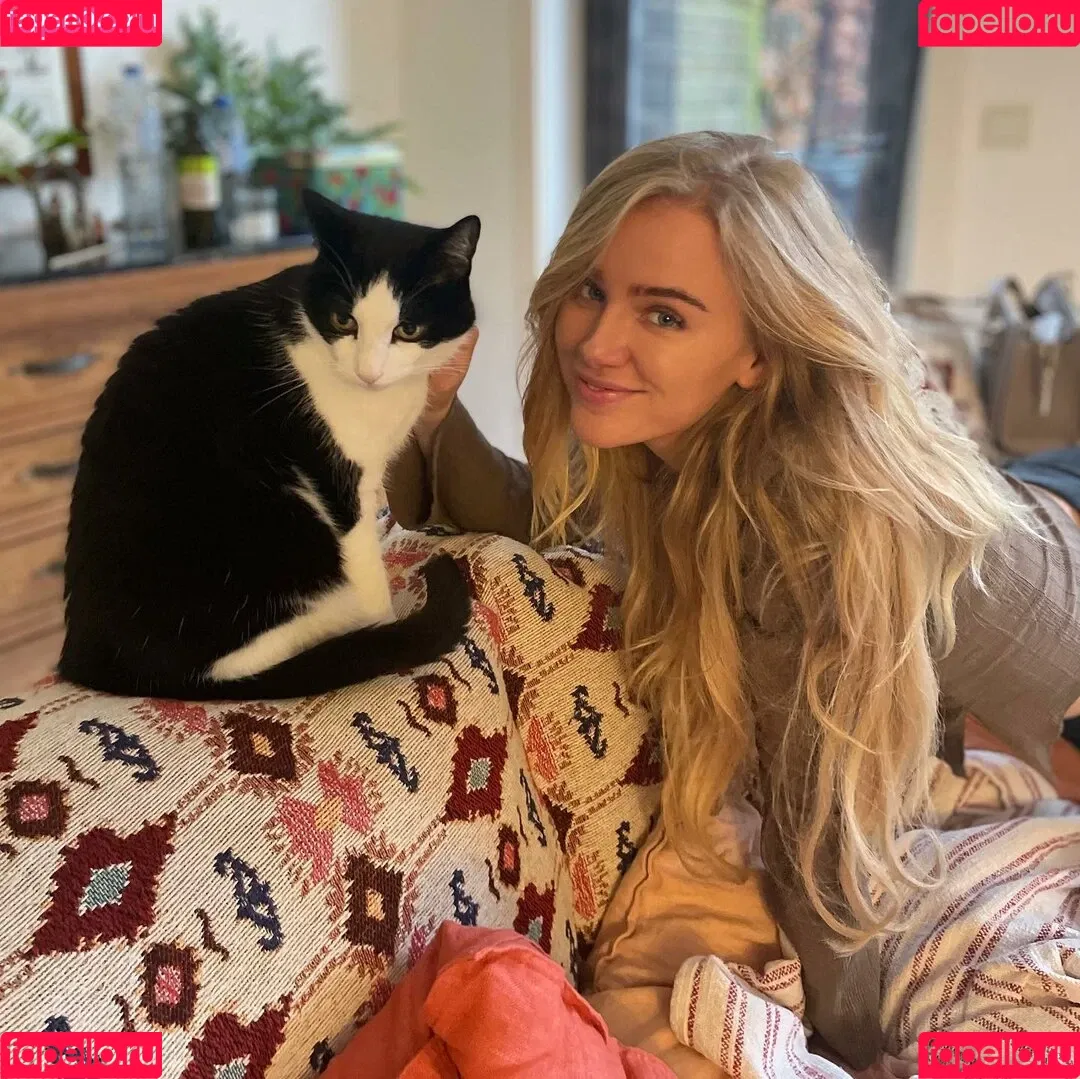 Eva Vlaardingerbroek Onlyfans Photo Gallery 