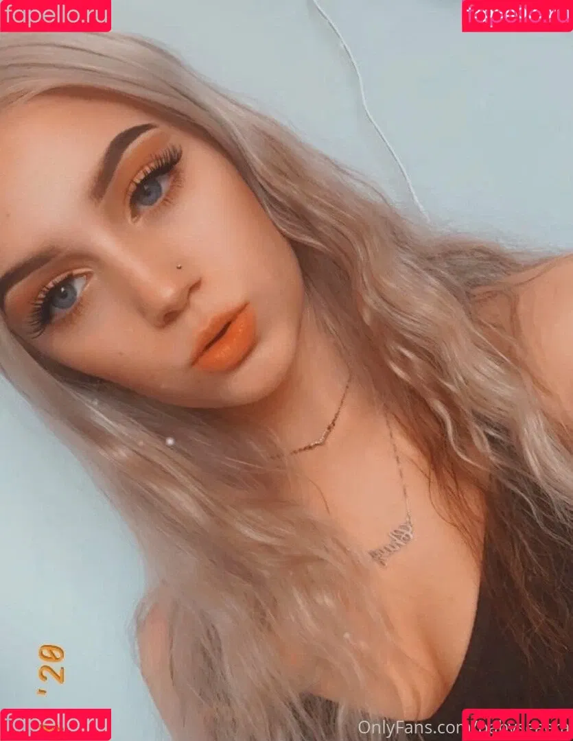 babysaraxoxo Onlyfans Photo Gallery 