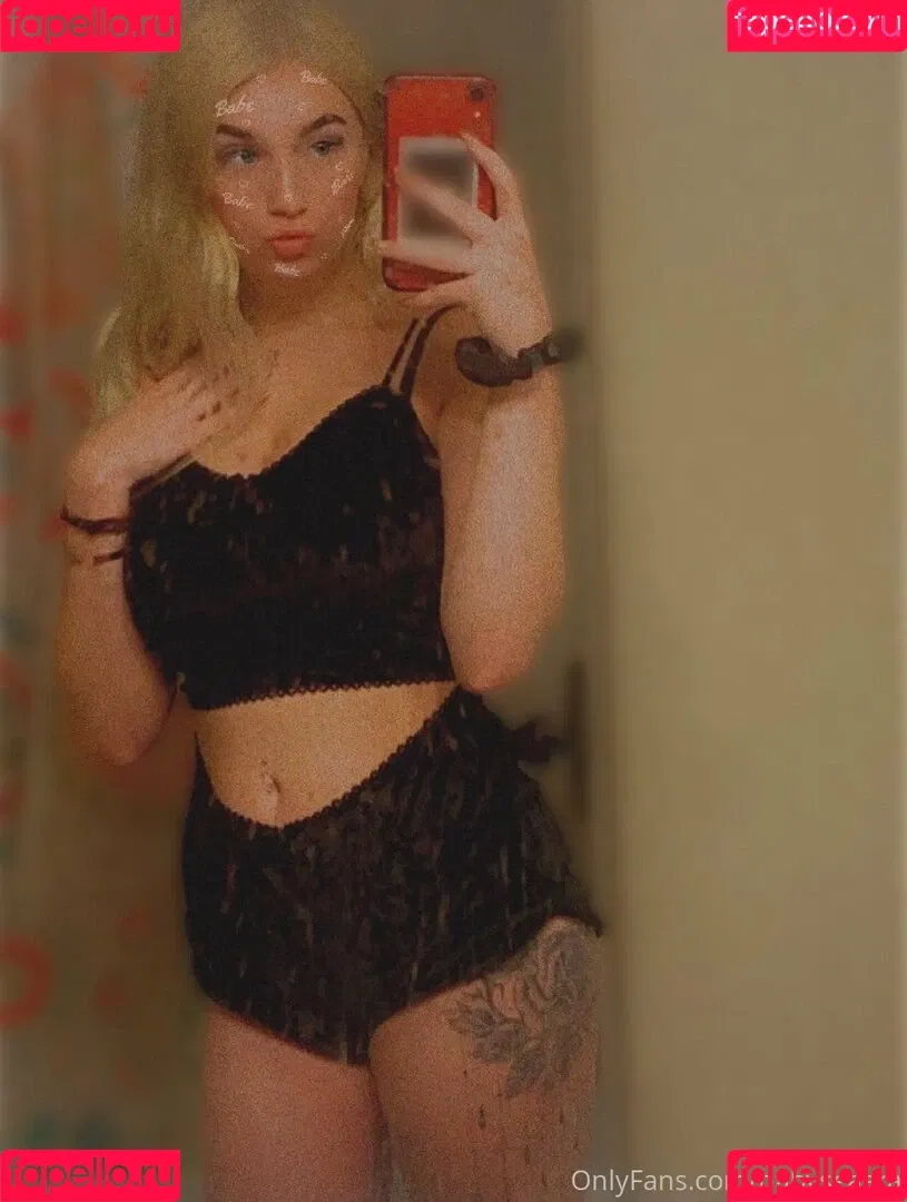 babysaraxoxo Onlyfans Photo Gallery 