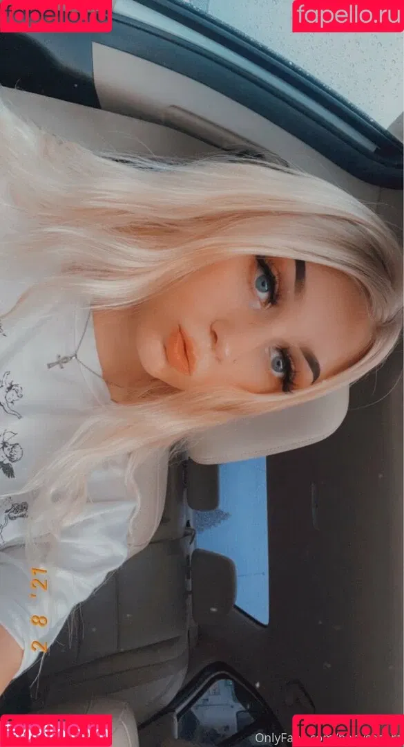 babysaraxoxo Onlyfans Photo Gallery 