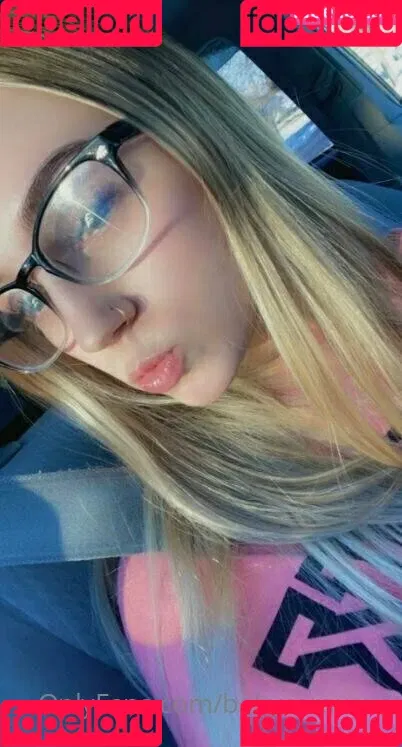 babysaraxoxo Onlyfans Photo Gallery 