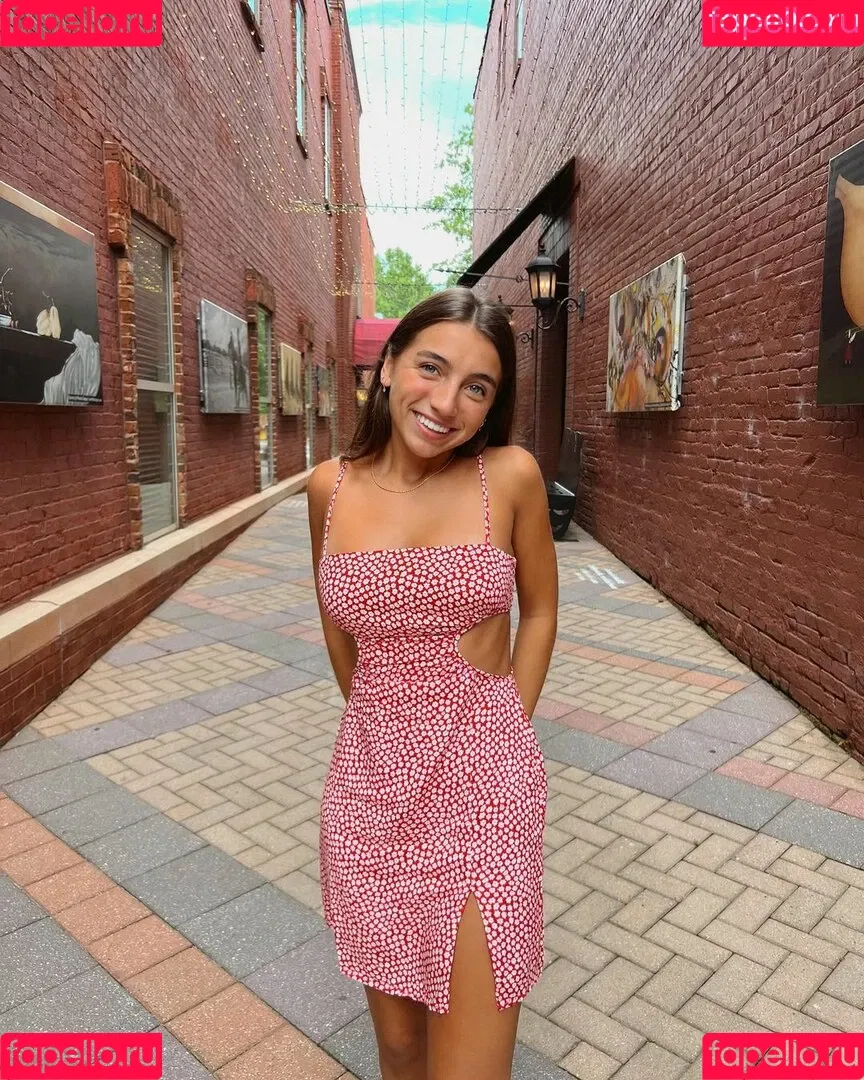 Ellie Dobleske Onlyfans Photo Gallery 