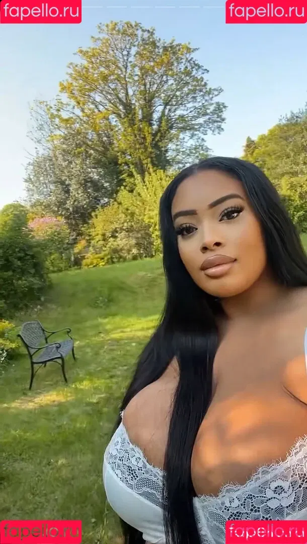 Yathbeauty Onlyfans Photo Gallery 