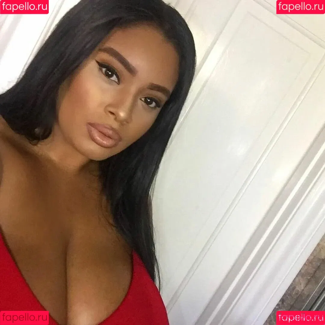 Yathbeauty Onlyfans Photo Gallery 