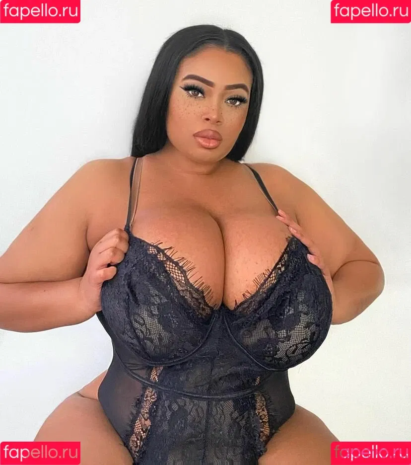 Yathbeauty Onlyfans Photo Gallery 