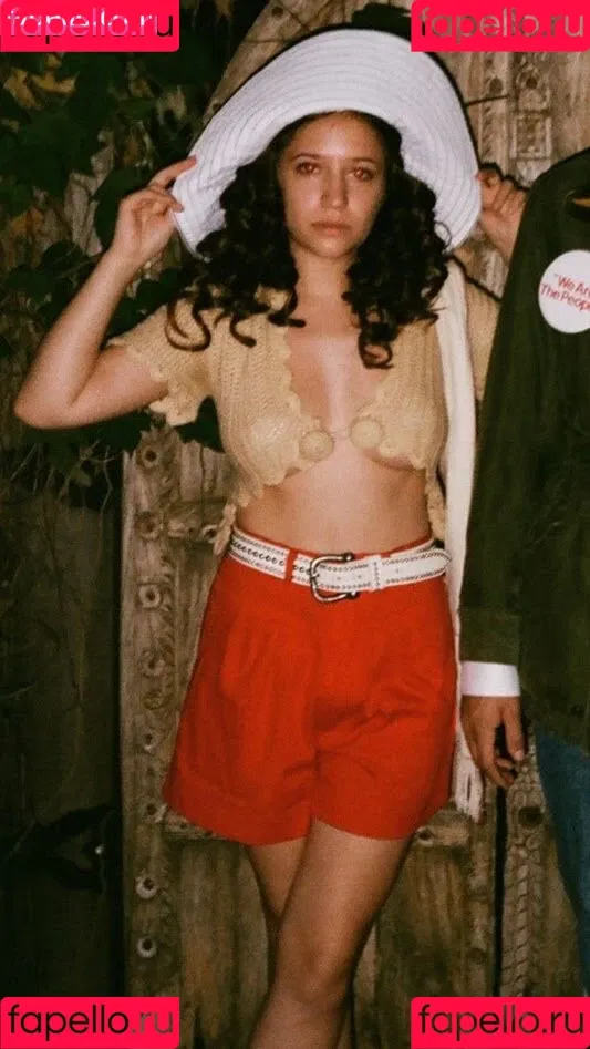 Gideon Adlon Onlyfans Photo Gallery 