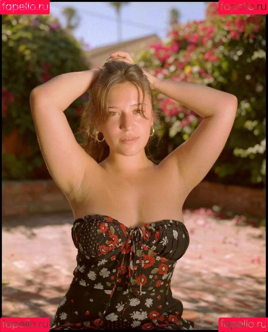 Gideon Adlon Onlyfans Photo Gallery 