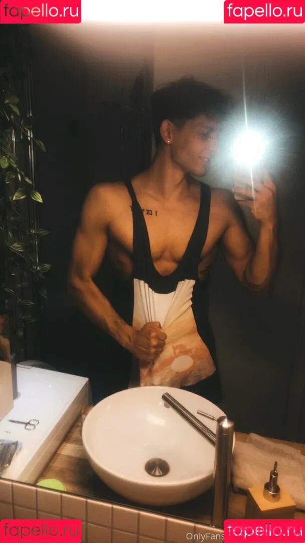 battyboyfree Onlyfans Photo Gallery 