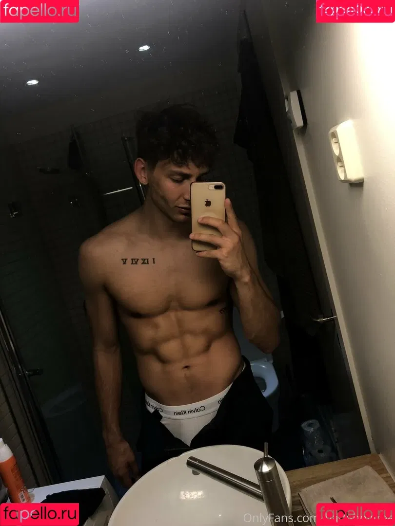 battyboyfree Onlyfans Photo Gallery 