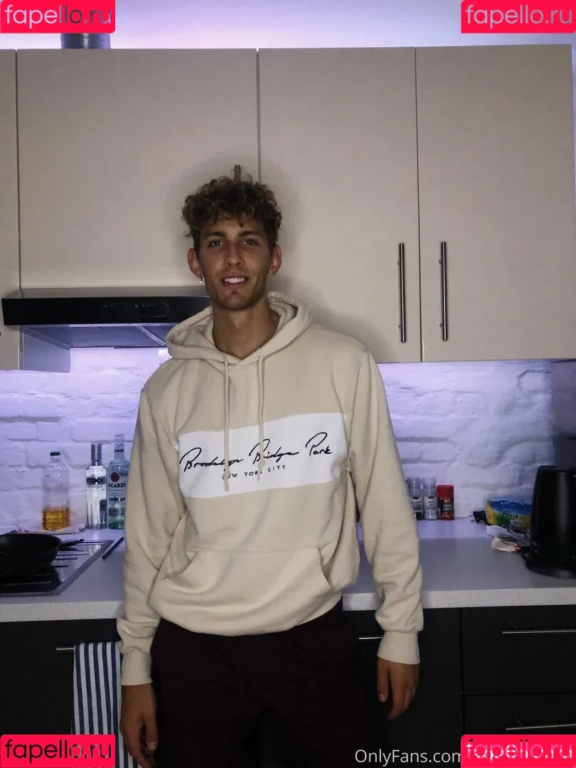 battyboyfree Onlyfans Photo Gallery 
