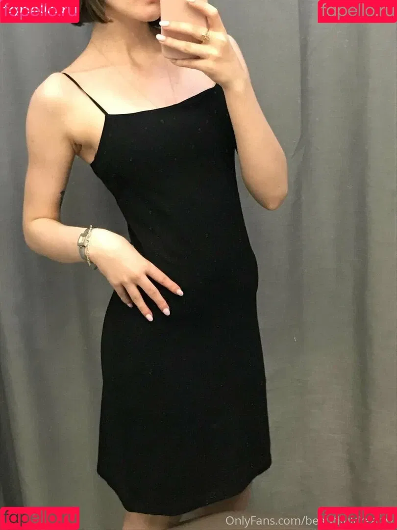 veryniceice Onlyfans Photo Gallery 