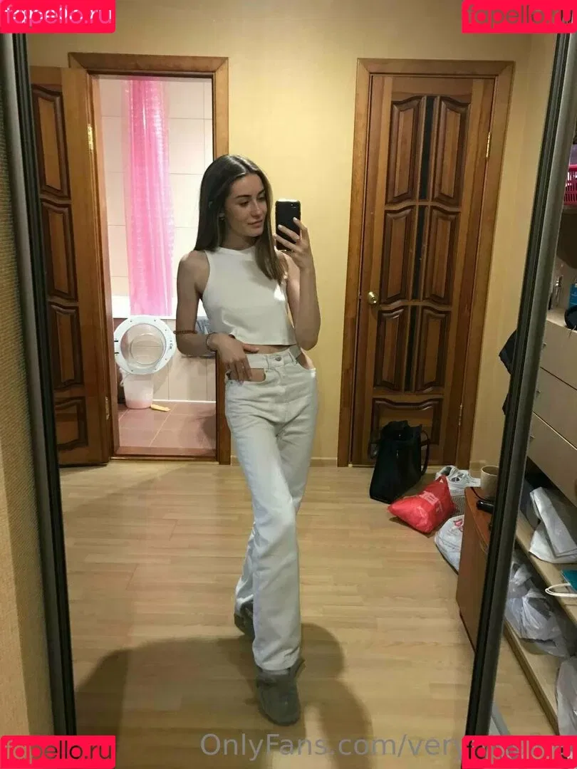 veryniceice Onlyfans Photo Gallery 