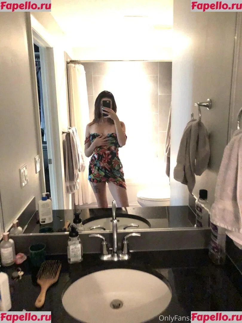 megariley Onlyfans Photo Gallery 