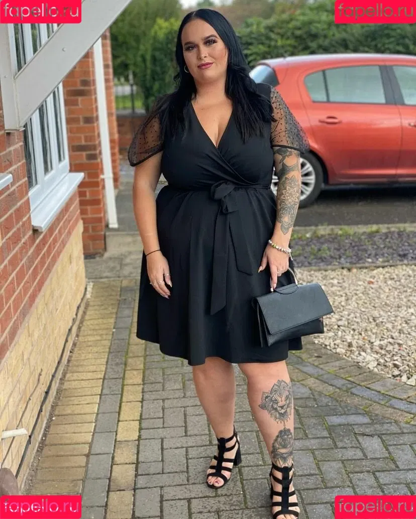Chloe Hatton Onlyfans Photo Gallery 