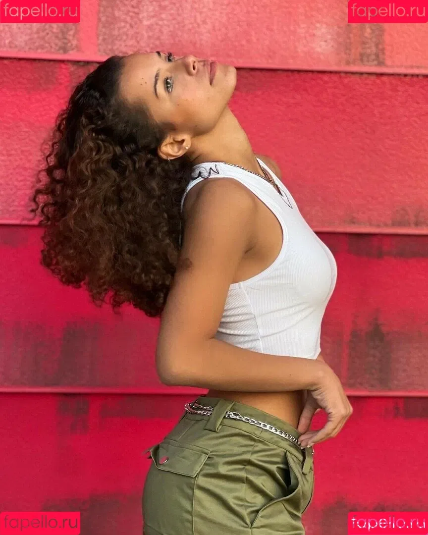 Gabriella Saraivah Onlyfans Photo Gallery 