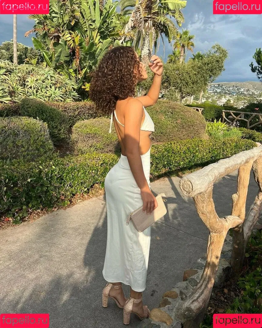 Gabriella Saraivah Onlyfans Photo Gallery 