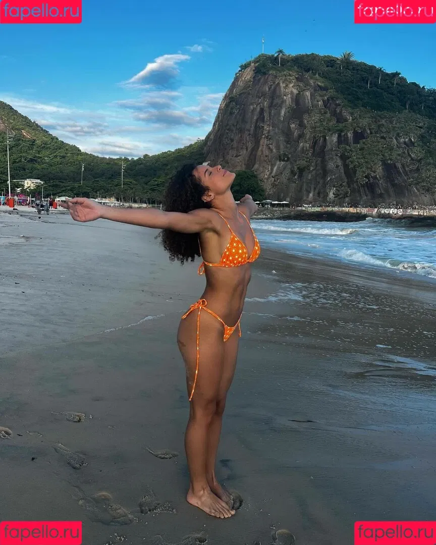 Gabriella Saraivah Onlyfans Photo Gallery 