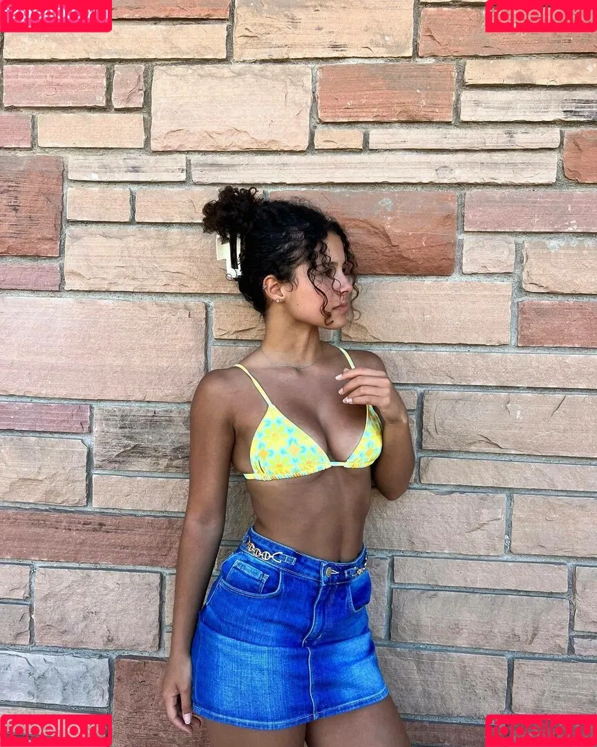 Gabriella Saraivah Onlyfans Photo Gallery 
