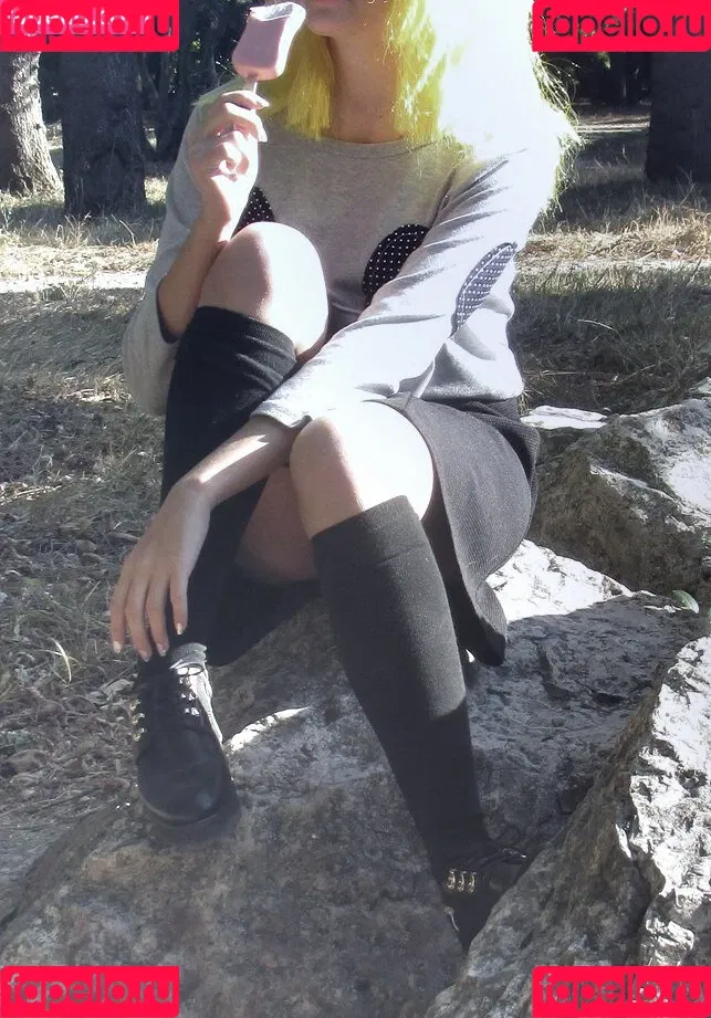 Mari_Aisu Onlyfans Photo Gallery 