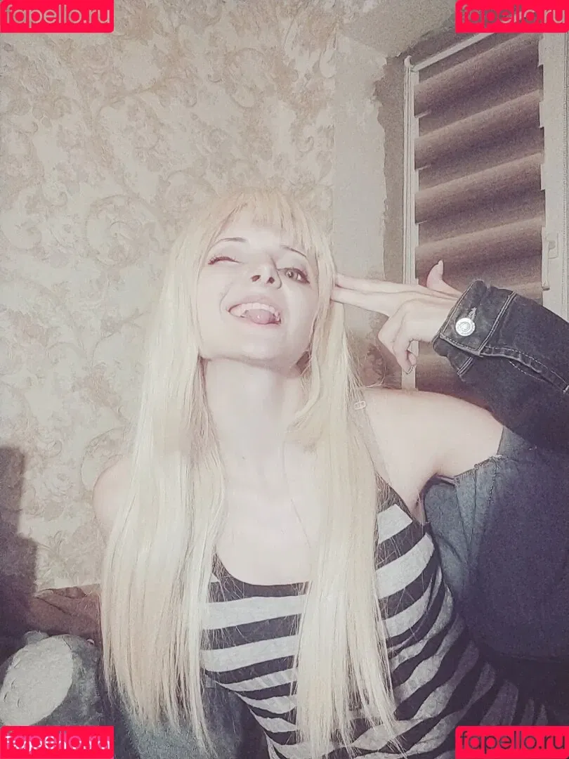 Mari_Aisu Onlyfans Photo Gallery 