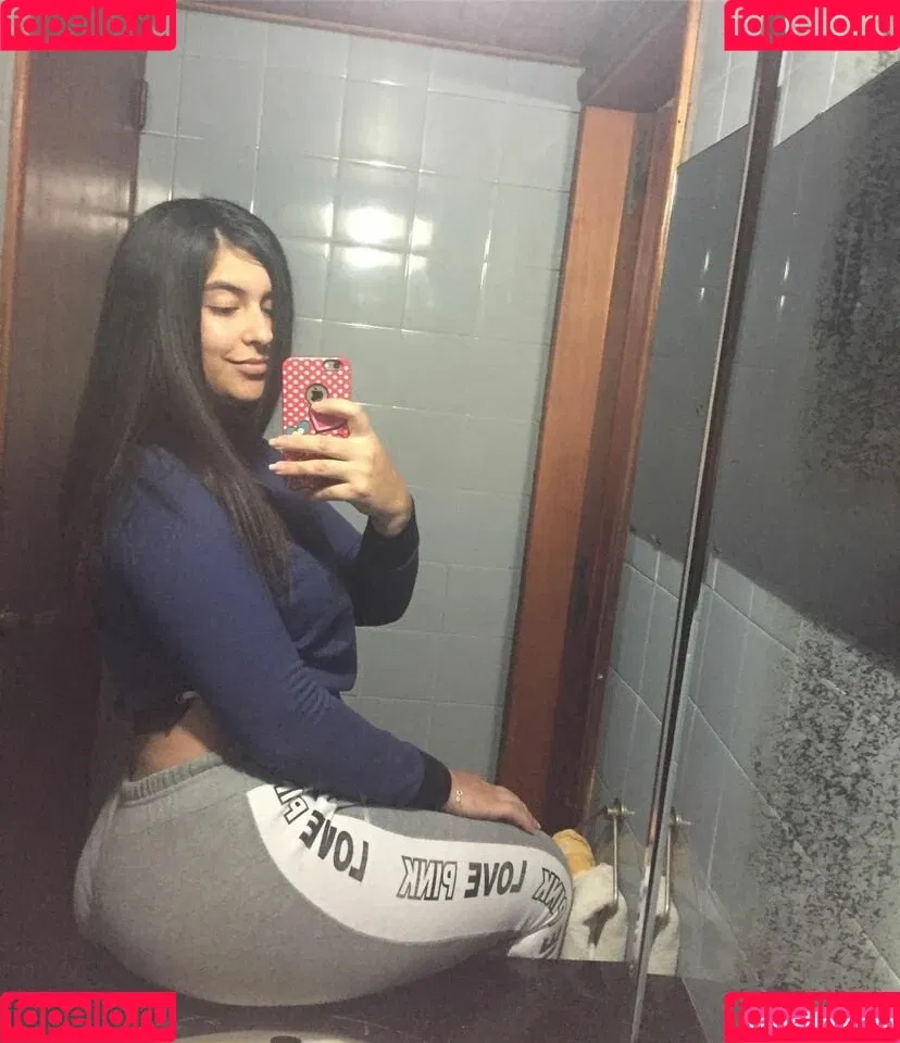 Clara Gonz Onlyfans Photo Gallery 