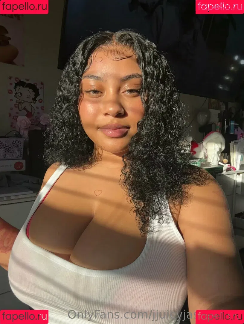 jjuicyjasss4free Onlyfans Photo Gallery 