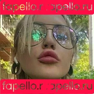 marrllaa Onlyfans Photo Gallery 
