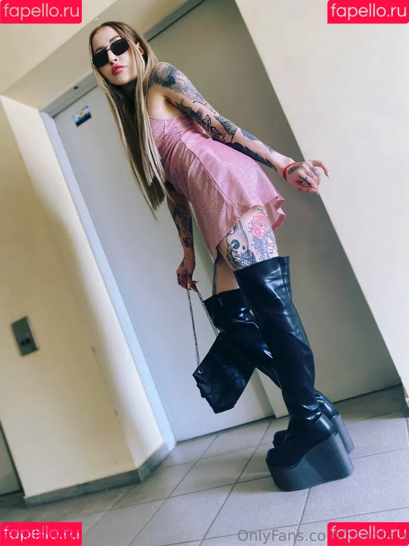 marrllaa Onlyfans Photo Gallery 