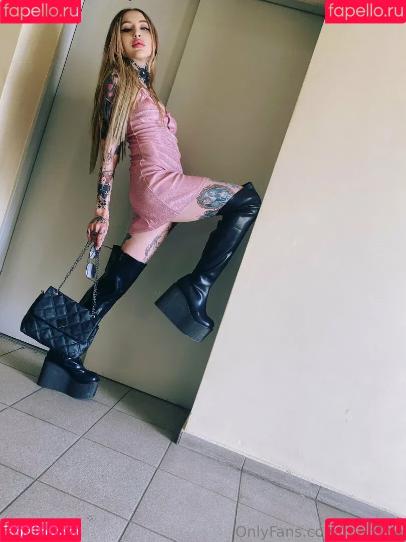 marrllaa Onlyfans Photo Gallery 