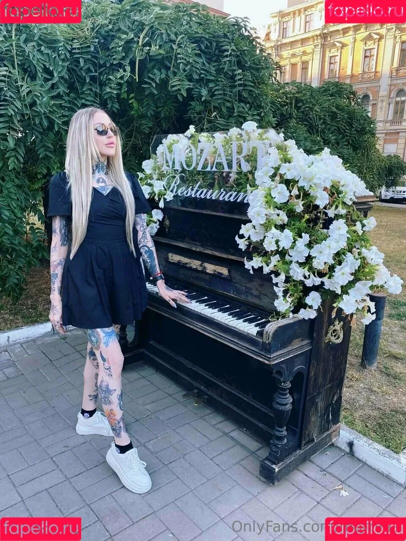 marrllaa Onlyfans Photo Gallery 