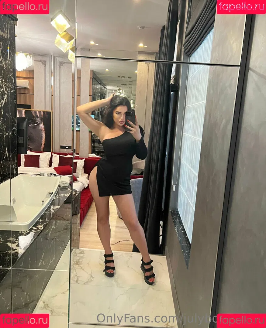 julyboobsfree Onlyfans Photo Gallery 