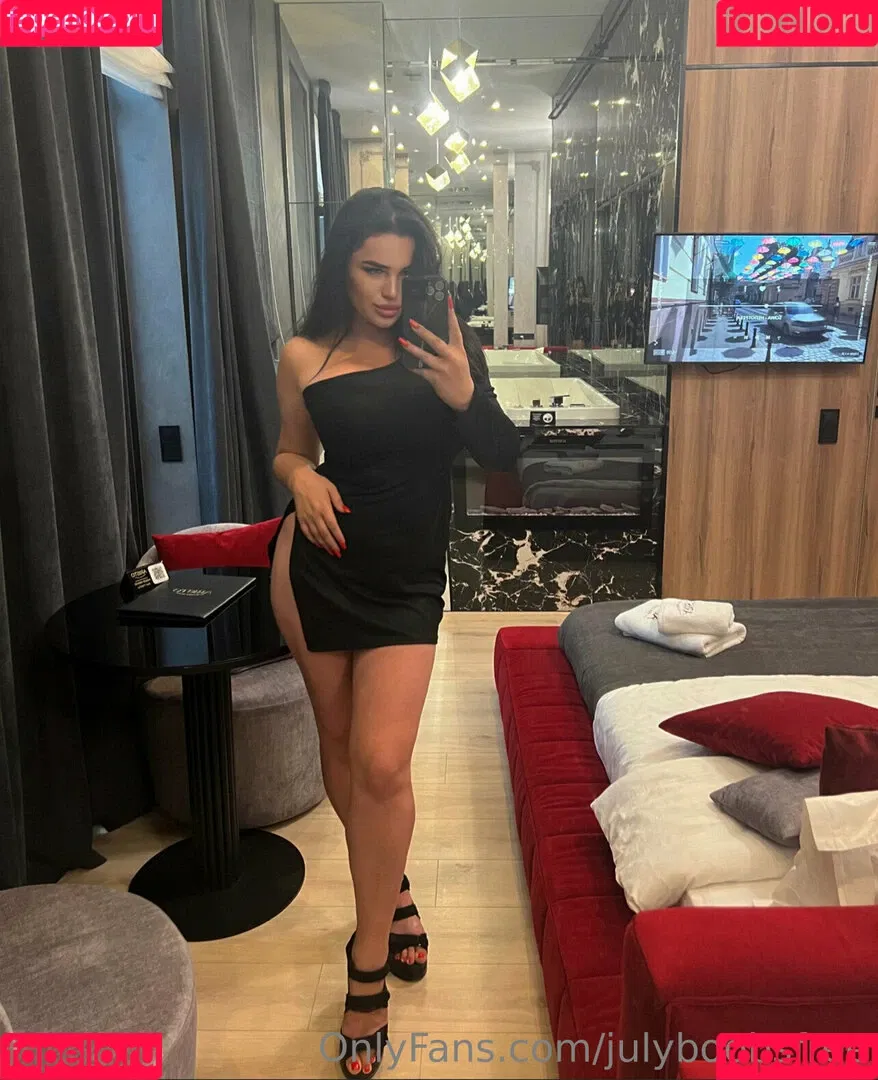 julyboobsfree Onlyfans Photo Gallery 