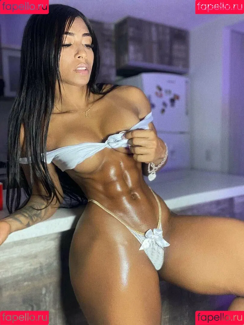 Estefany Martínez Onlyfans Photo Gallery 