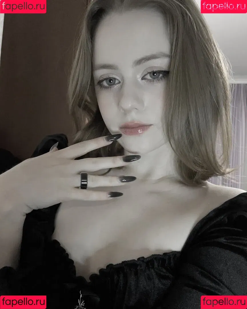 Vwemor Onlyfans Photo Gallery 
