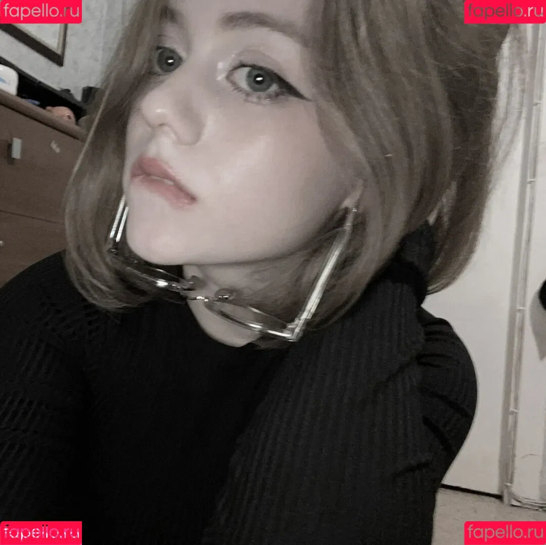 Vwemor Onlyfans Photo Gallery 