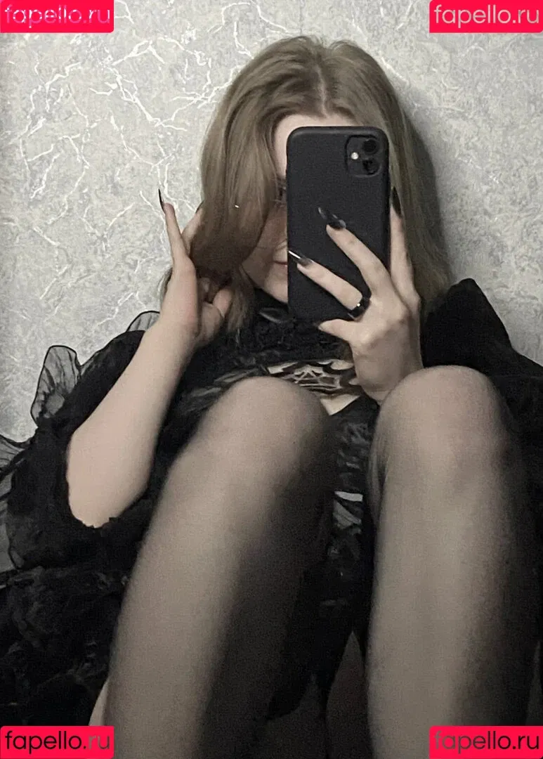 Vwemor Onlyfans Photo Gallery 