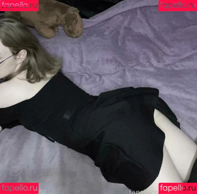 Vwemor Onlyfans Photo Gallery 