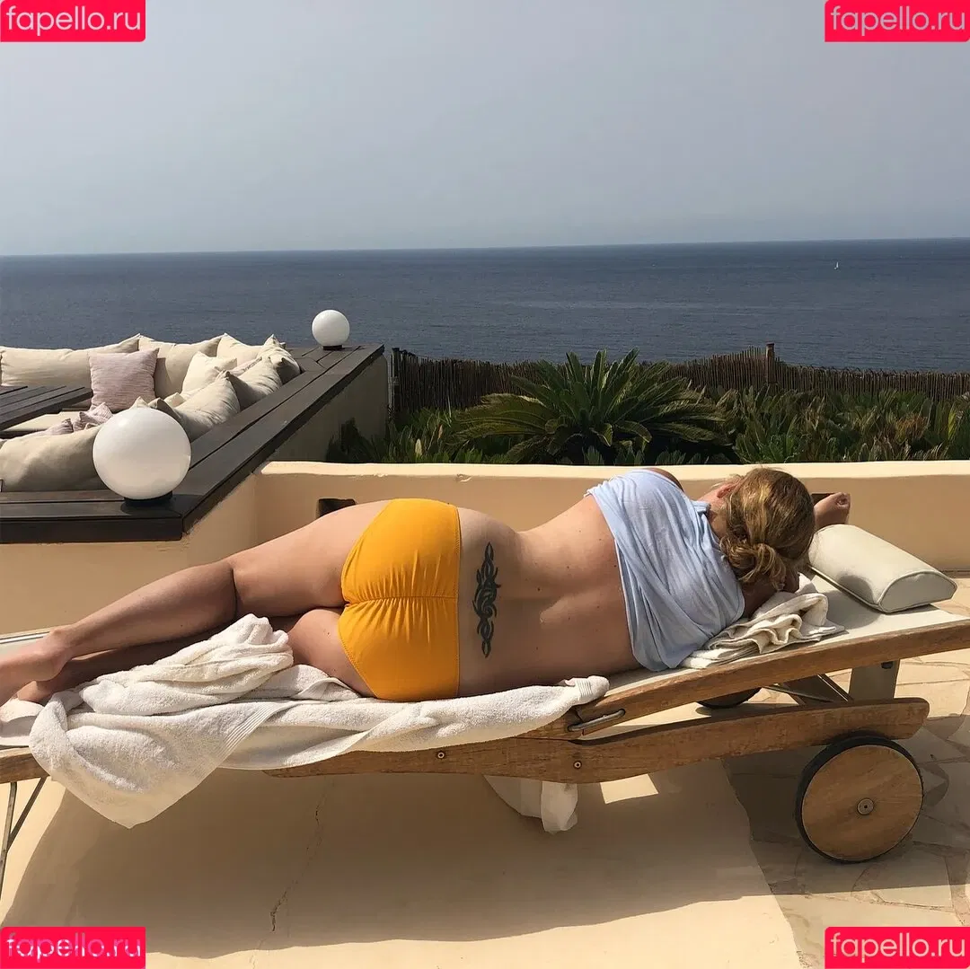 Amy Schumer Onlyfans Photo Gallery 