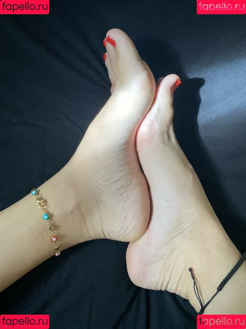Pretty Feet Onlyfans Photo Gallery 