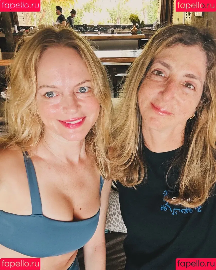 Heather Graham Onlyfans Photo Gallery 
