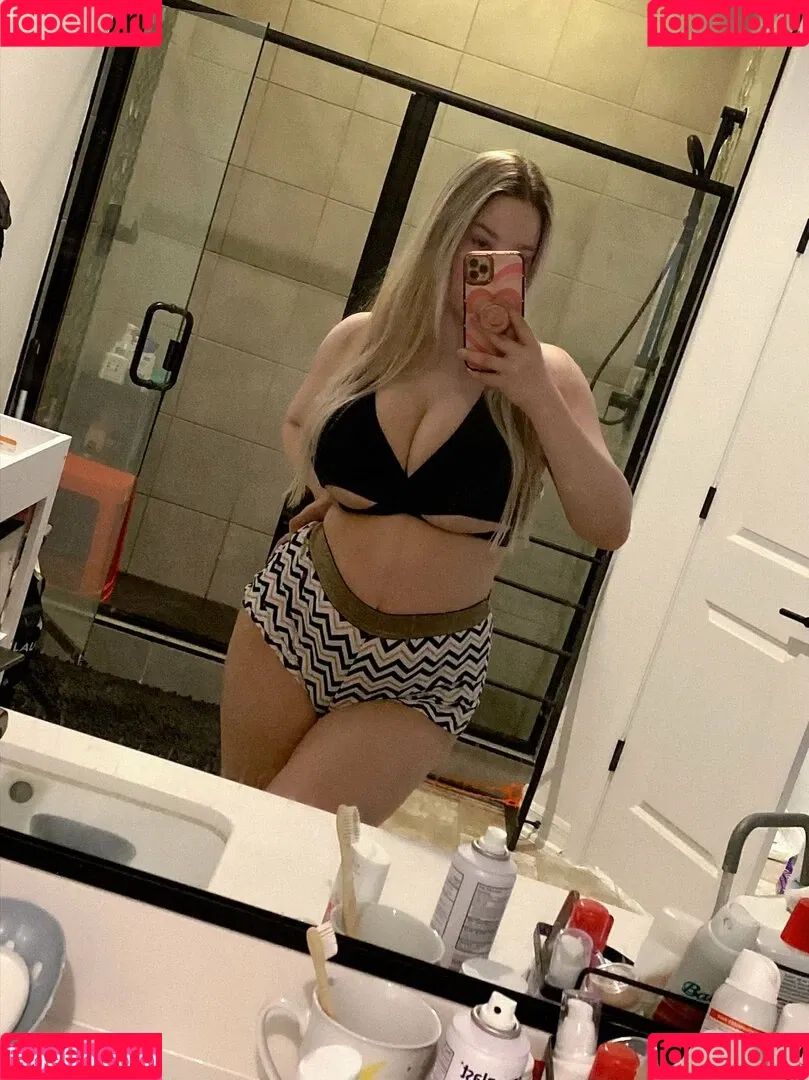 Izzy G Onlyfans Photo Gallery 