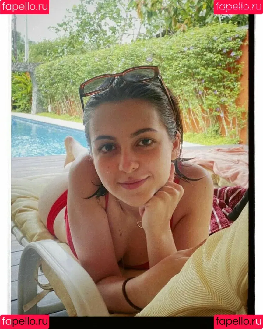 Klara Castanho Onlyfans Photo Gallery 