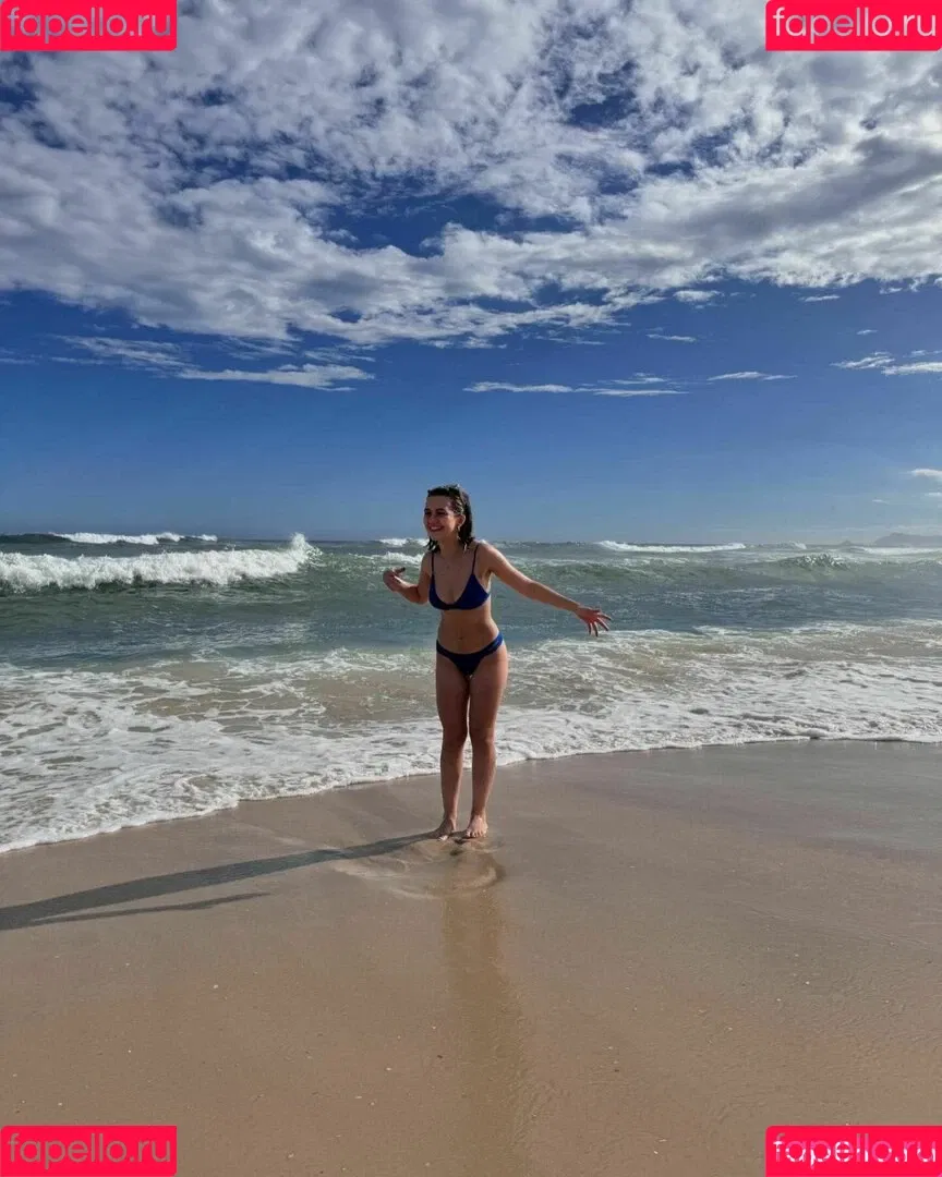 Klara Castanho Onlyfans Photo Gallery 